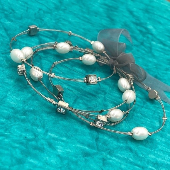 🌼 Pearl Rhinestone Silver Wire Bracelet Set - Picture 1 of 2